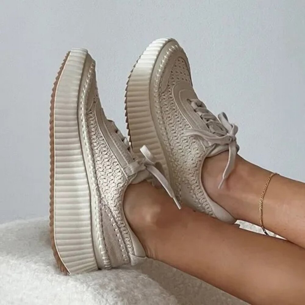 DOLCE VITA DOLEN SNEAKERS SANDSTONE KNIT SIZE 7 W/BOX